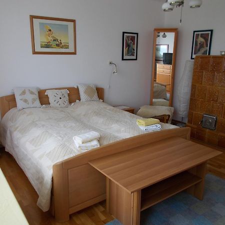 Liliom Apartments Balatonfuered Bagian luar foto